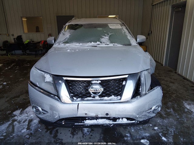 Nissan Pathfinder Sv
