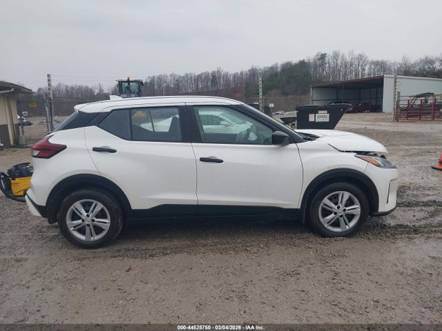 Nissan Kicks Play S