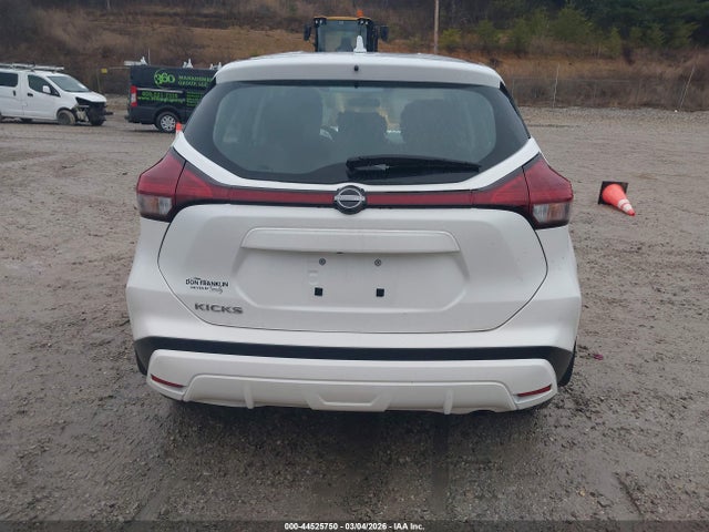 Nissan Kicks Play S