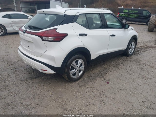 Nissan Kicks Play S