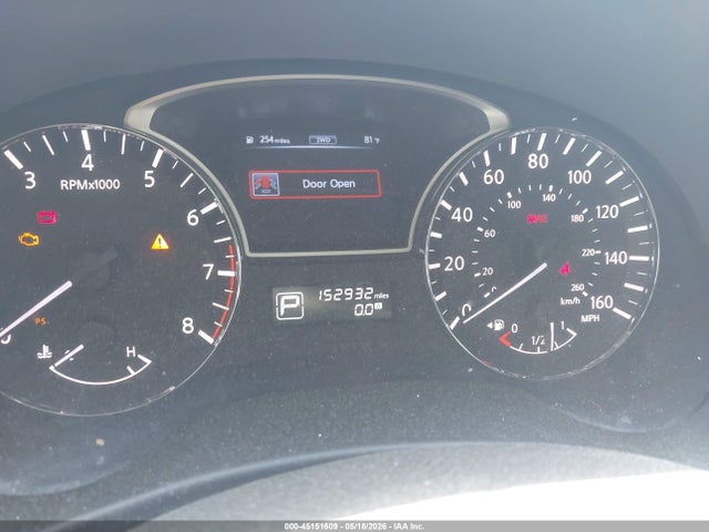 Nissan Pathfinder S