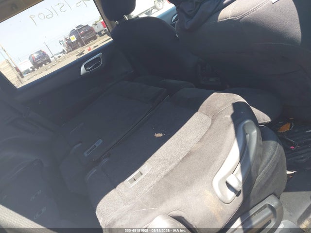 Nissan Pathfinder S