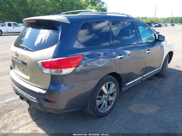 Nissan Pathfinder Platinum