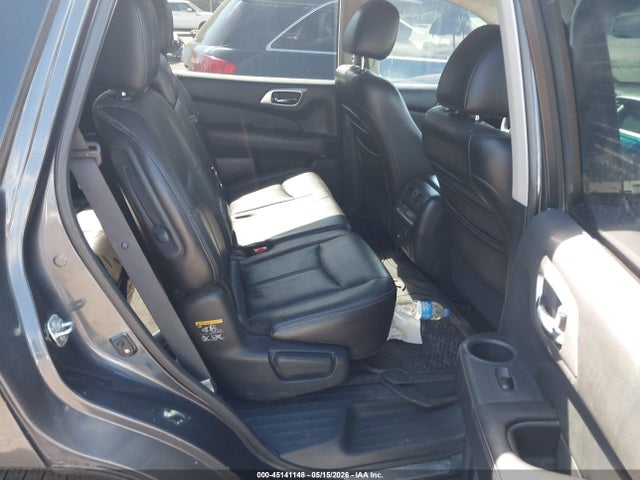 Nissan Pathfinder Platinum