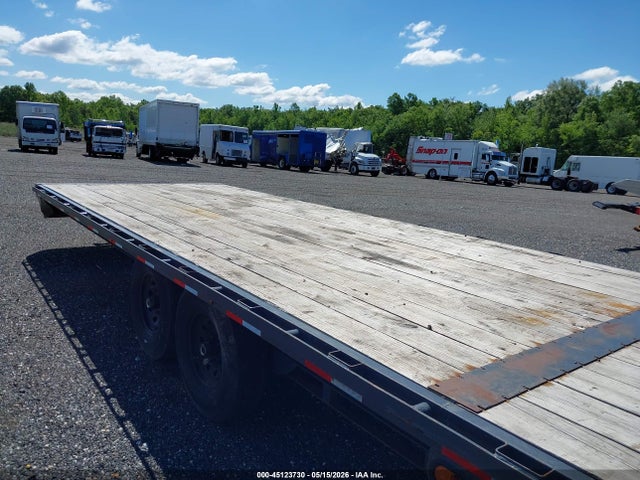 Lamr Trailer