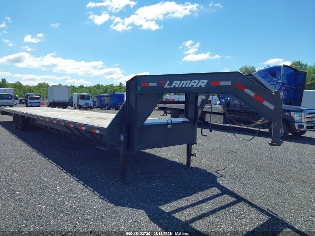 Salvage Lamr Trailer Image
