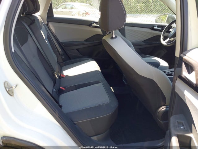 Volkswagen Taos S