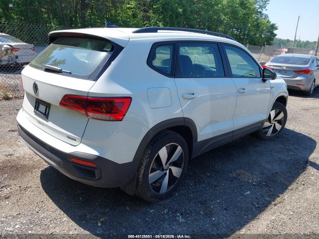 Volkswagen Taos S