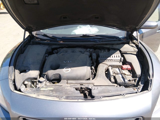 Nissan Maxima