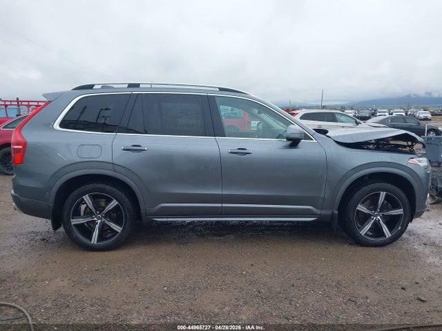 Volvo XC90 T5 Momentum 5p