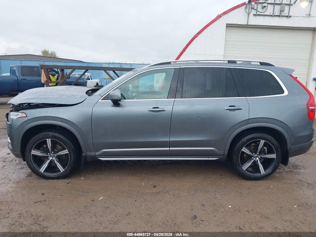 Volvo XC90 T5 Momentum 5p