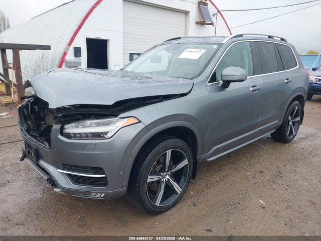 Volvo XC90 T5 Momentum 5p