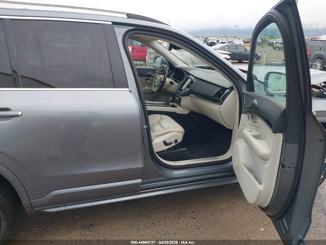 Volvo XC90 T5 Momentum 5p