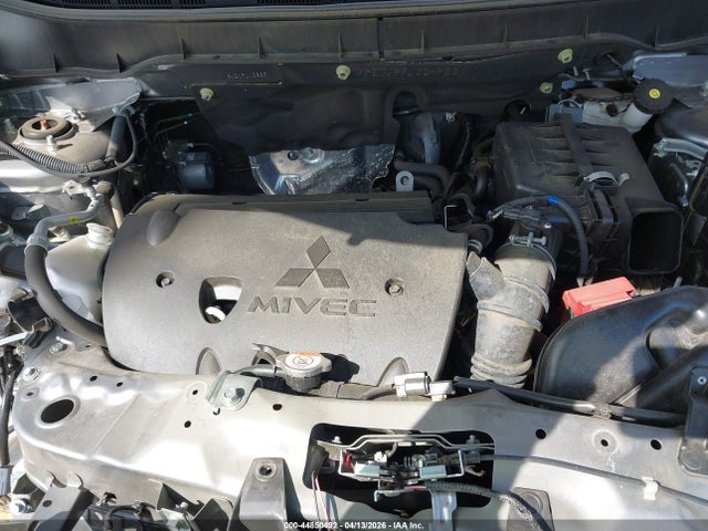 Mitsubishi Outlander 2.0 Se Awc