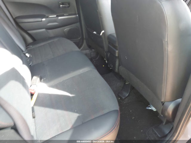 Mitsubishi Outlander 2.0 Se Awc