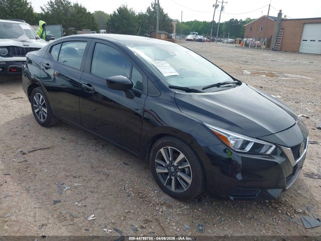Salvage Nissan Versa Image
