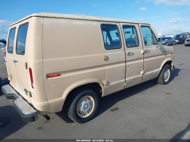 Ford Econoline E150 Van