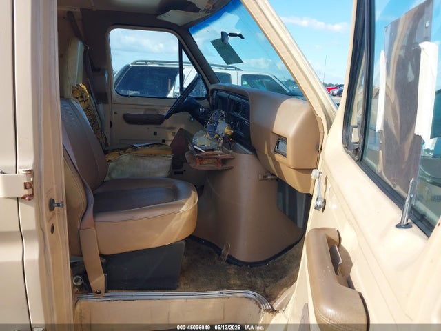 Ford Econoline E150 Van