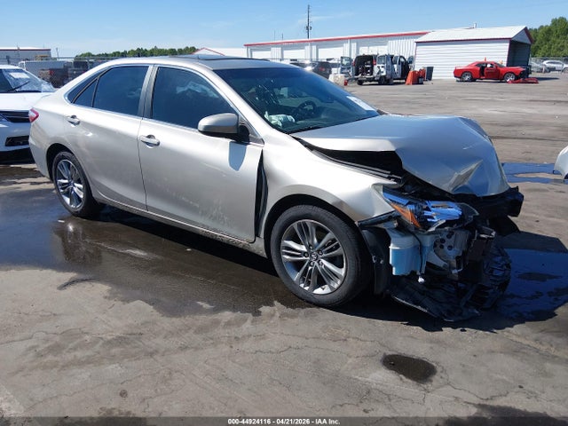 Salvage Toyota Camry Image