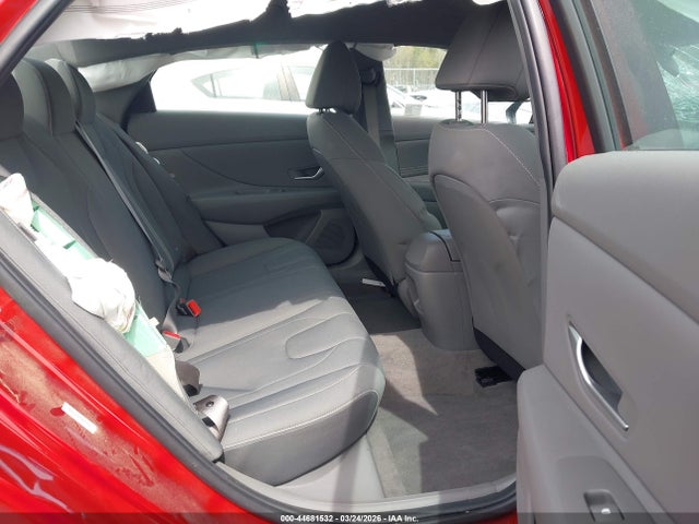 Hyundai ELANTRA Sel Sport