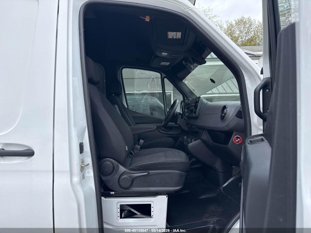 Mercedes-Benz Sprinter 2500 High Roof I4