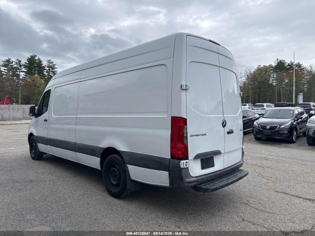 Mercedes-Benz Sprinter 2500 High Roof I4
