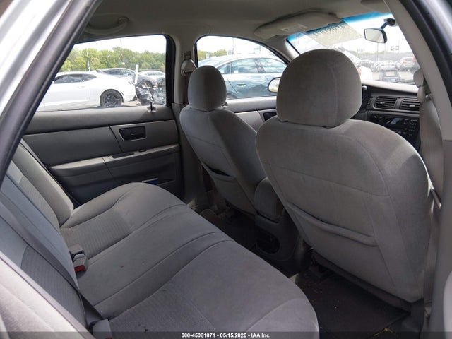 Ford Taurus Se