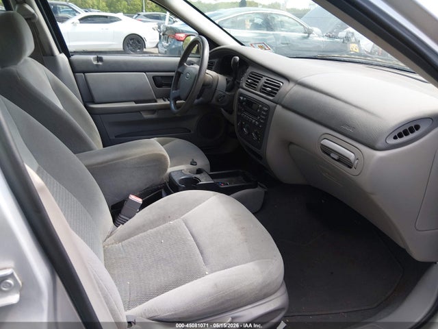 Ford Taurus Se