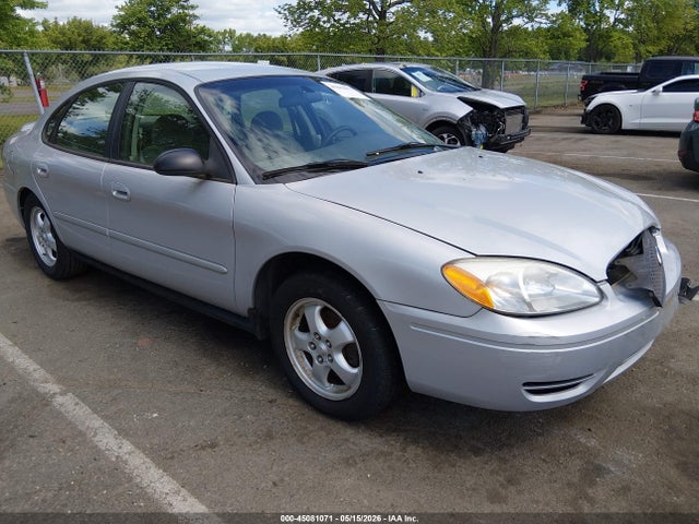 Salvage Ford Taurus Image