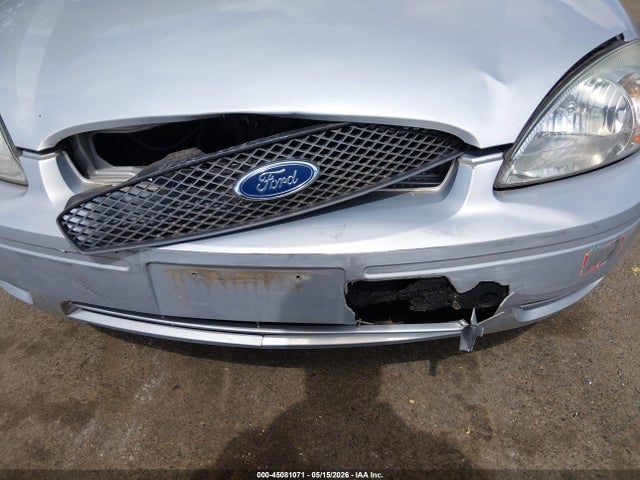 Ford Taurus Se