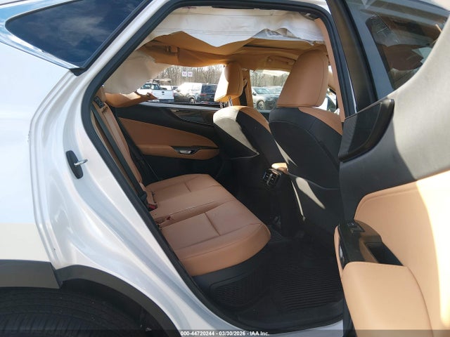 Lexus NX Premium