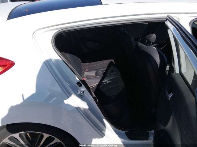 Hyundai VELOSTER Turbo