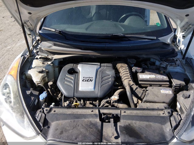 Hyundai VELOSTER Turbo