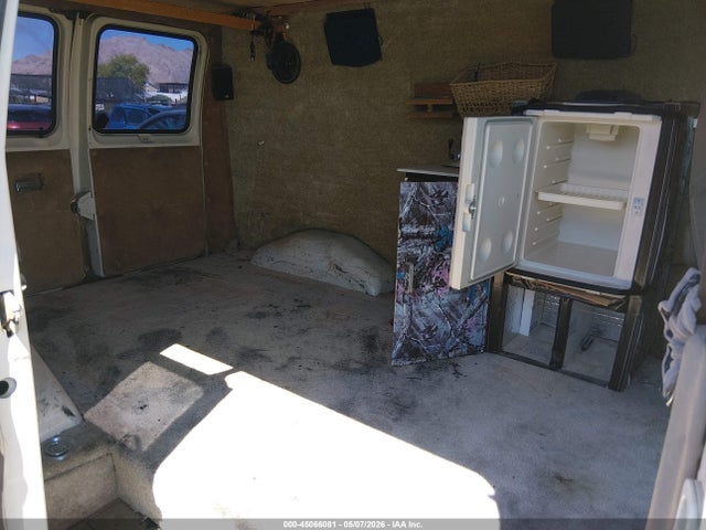 Ford Econoline E150 Van
