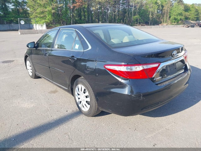 Toyota Camry Le
