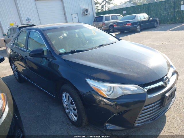 Salvage Toyota Camry Image