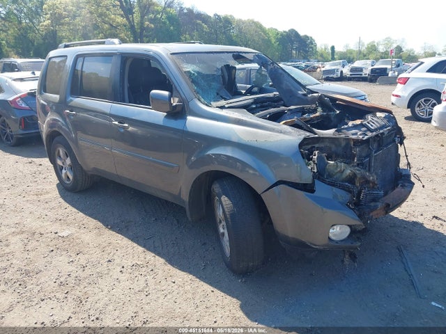 Salvage Honda Pilot Image