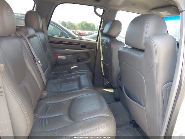 Cadillac Escalade Standard