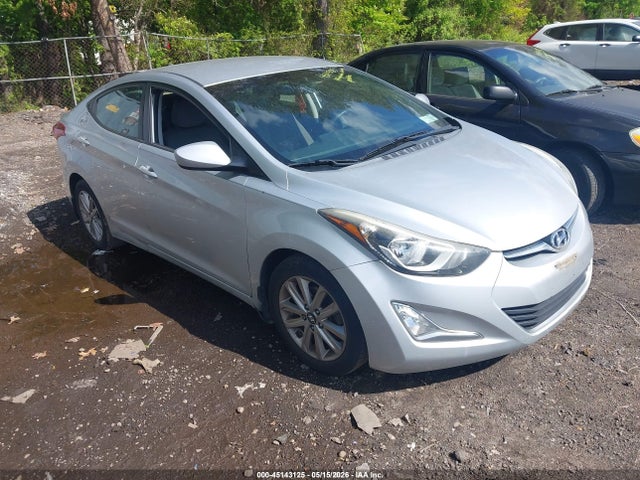 Salvage Hyundai ELANTRA Image