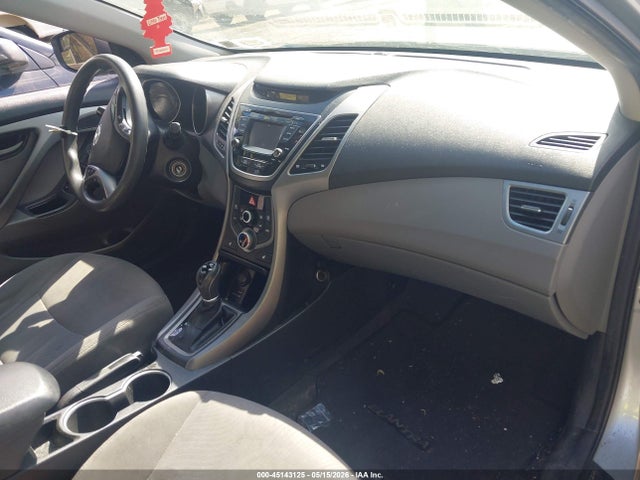 Hyundai ELANTRA Se