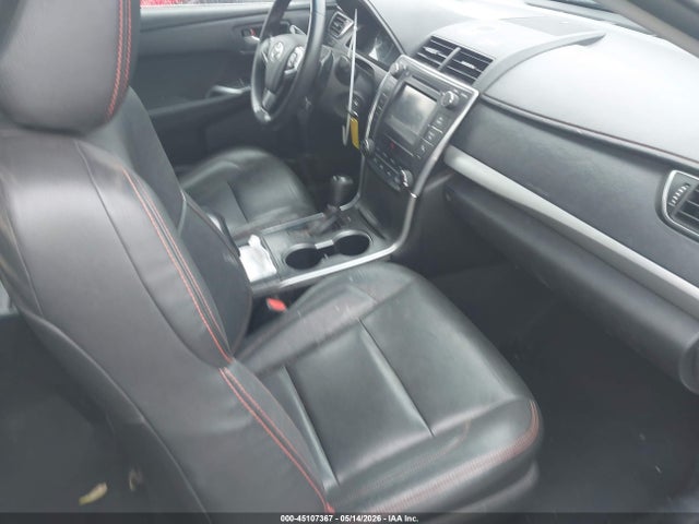 Toyota Camry Se