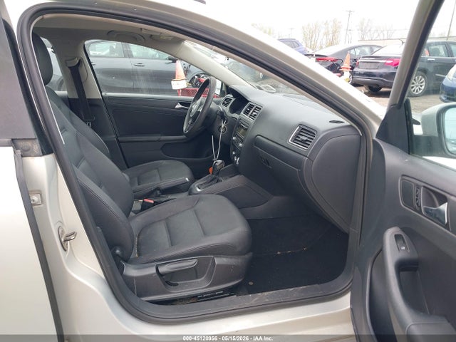 Volkswagen Jetta 2.5l Se