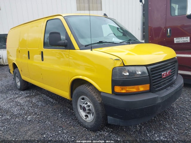 Salvage GMC Savana Image