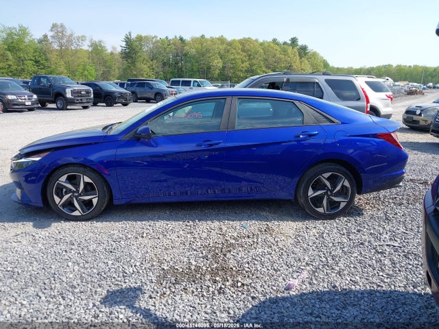 Hyundai ELANTRA Sel