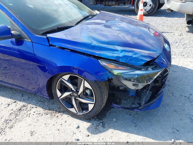 Hyundai ELANTRA Sel