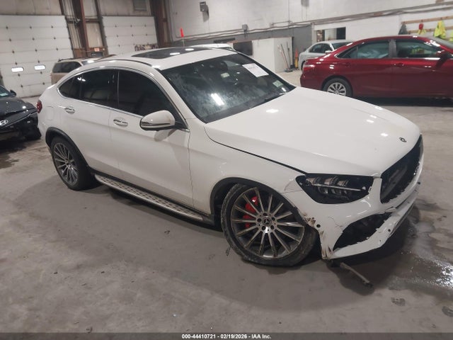 Salvage Mercedes-Benz GLC Image