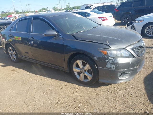 Salvage Toyota Camry Image