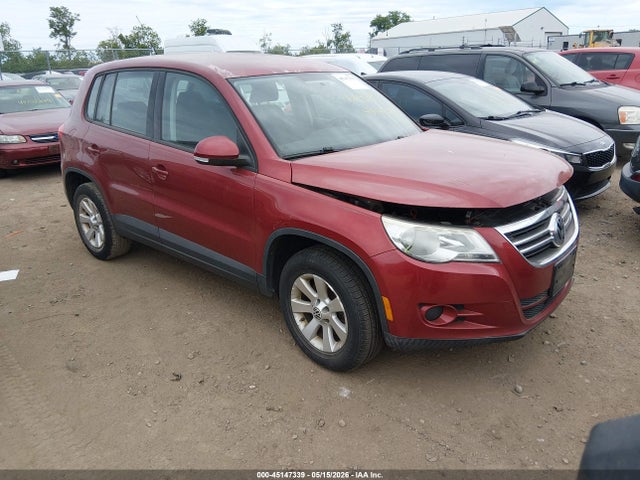 Salvage Volkswagen Tiguan Image