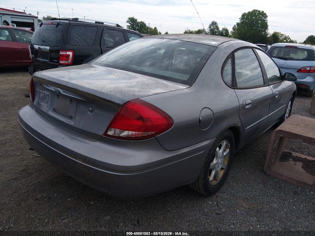 Ford Taurus Se