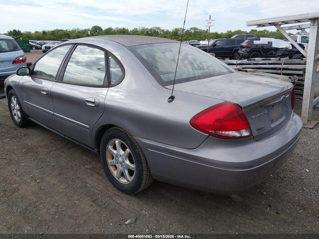 Ford Taurus Se